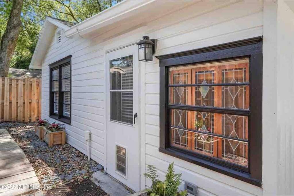 Stylish Bungalow Near Dining, Parks & Entertainment Jacksonville Exterior photo